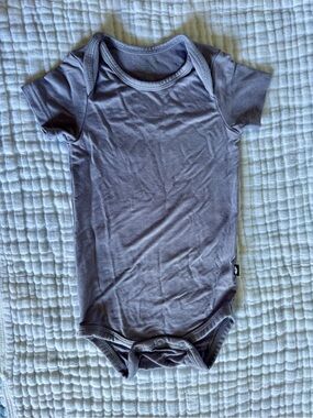 Kyte BABY Short-Sleeve One-Piece in Haze Gray
